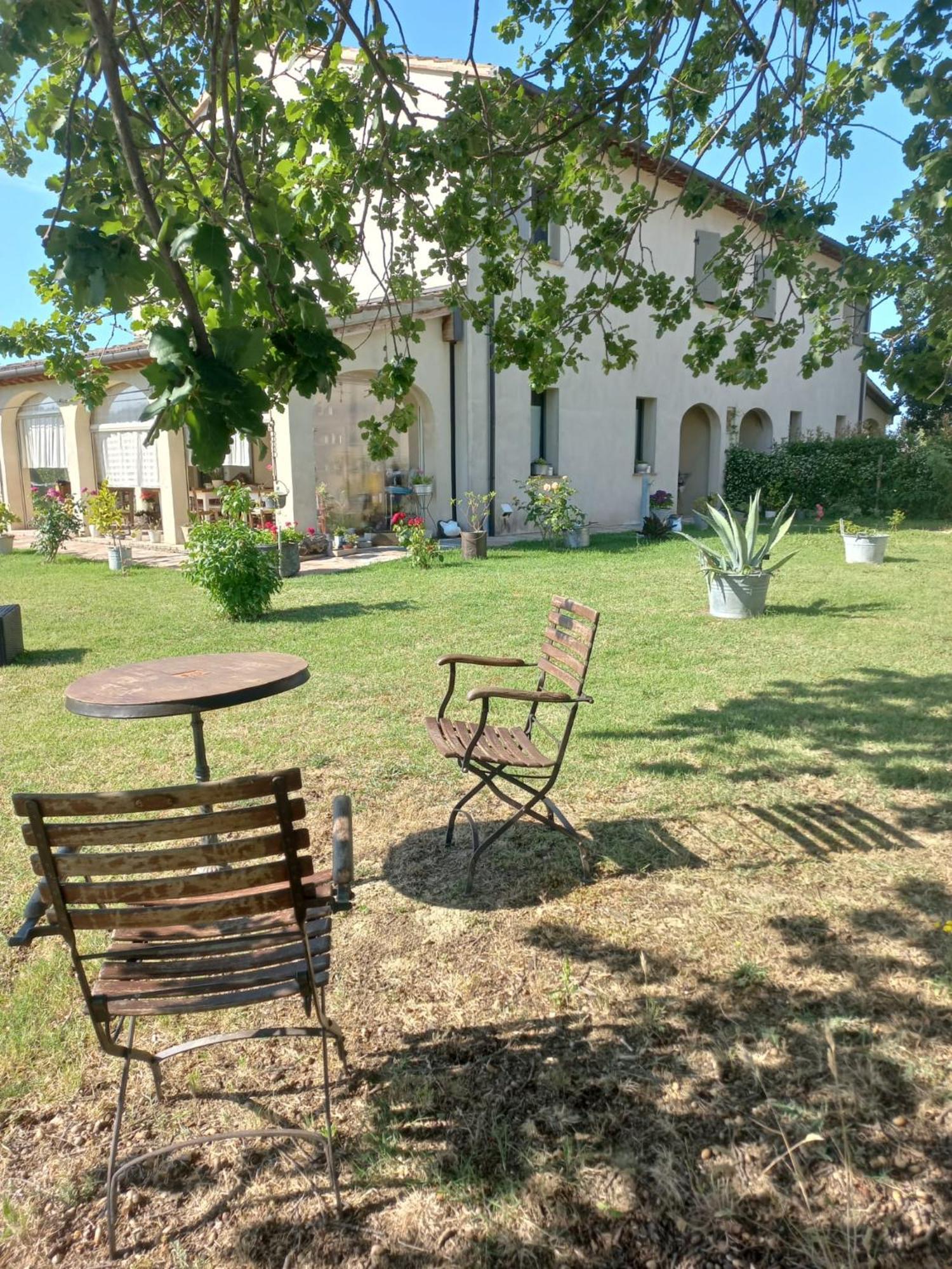 Beb Montefratta Bed and Breakfast Fratta Terme Εξωτερικό φωτογραφία